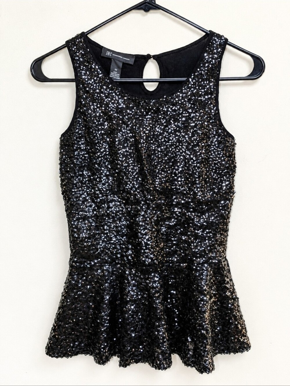 INC Sequin Peplum Top Women XS Jet Black Sleeveless Keyhole Sparkle Party Blouse